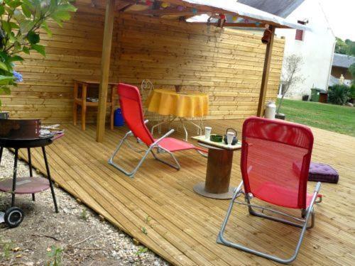 La Cle Des Roulottes Hotel Pluvigner Bagian luar foto