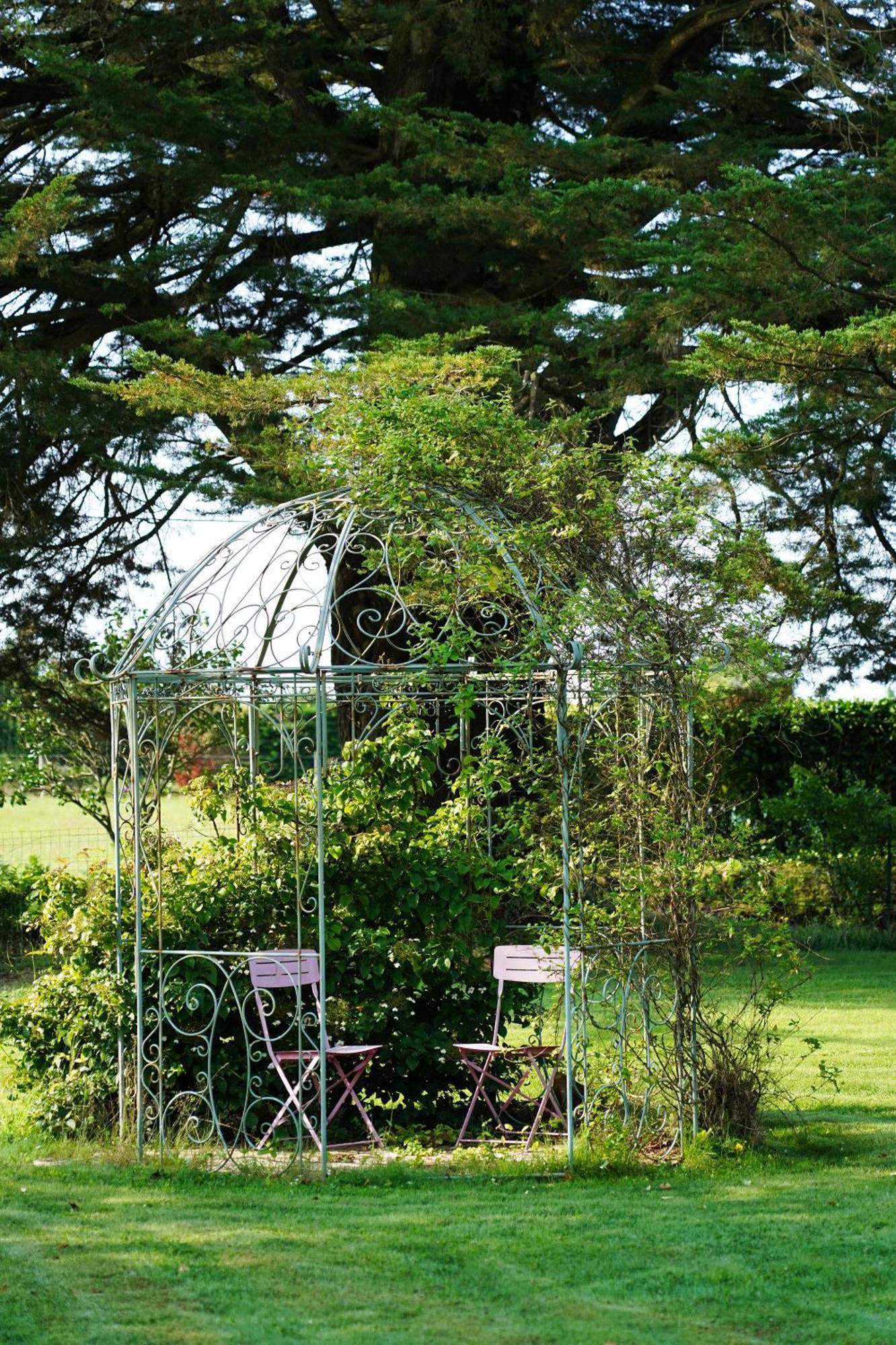 La Cle Des Roulottes Hotel Pluvigner Bagian luar foto